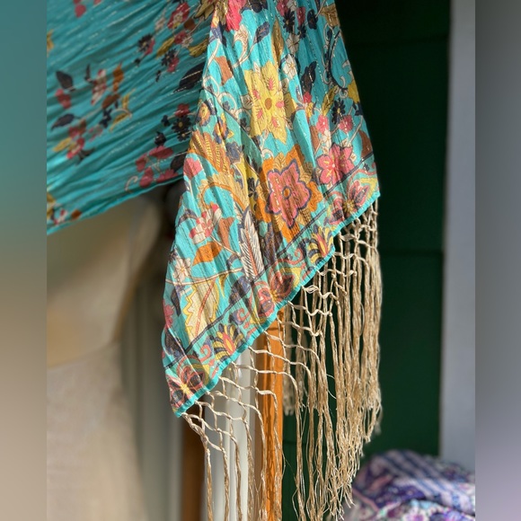 Spell Hendrix Head Scarf - Picture 5 of 7